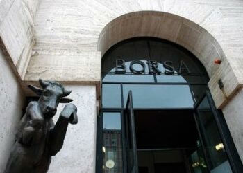 Borsa_Toro_Piazza_AffariR439