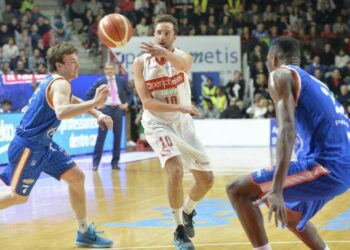 Cavaliero_Varese_Cantu_basket_lapresse_2017