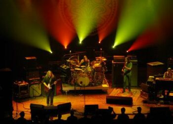 Govt-Mule2_R439