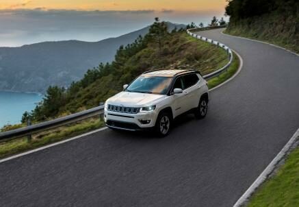 Jeep_Compass_01