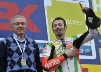 Max_Biaggi_podio_Monza_R375