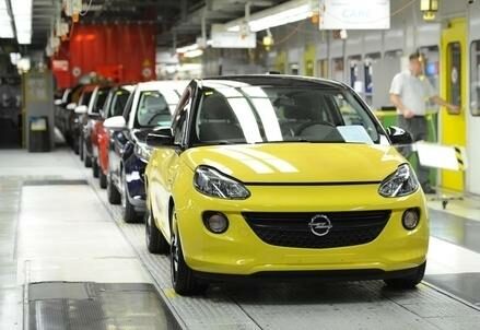 Opel_Adam_R439