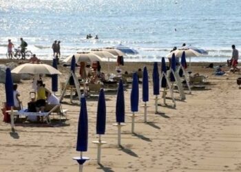 Spiaggia_OmbrelloniR439