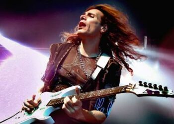 Steve_Vai_R439