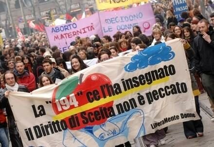 aborto_manifestazioneR400