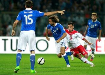 barzagli_pirlo_italia_maltaR400