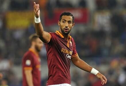 benatia_mano