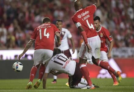 benfica_lindelof_luisao