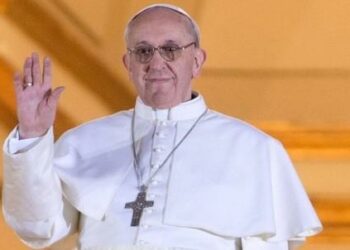 bergoglio_papafrancesco_ppianoR439