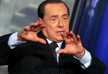 berlusconi_mani_portaportaR439