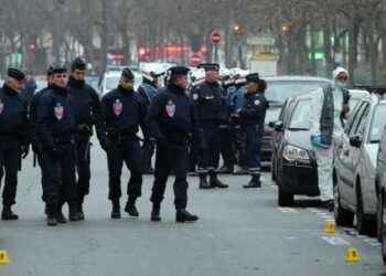 charlie_hebdo_polizia_r439