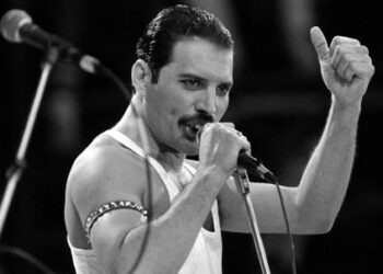 freddie-mercury-ok_R439