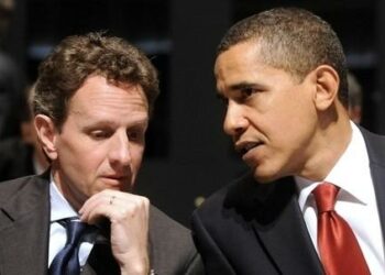 geithner_obama_zoomR439