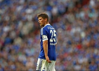 huntelaar_schalke_04R400