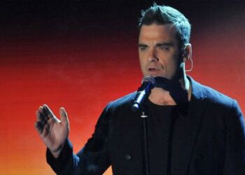 infophoto_robbie_williams_take_that_R439