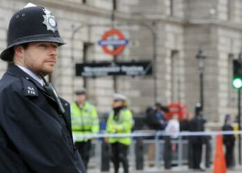 londra_granbretagna_poliziaR439