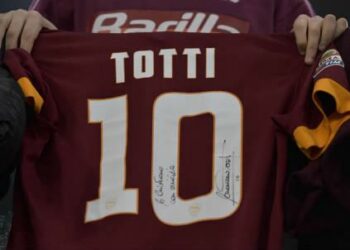 magliaroma_totti_autografo