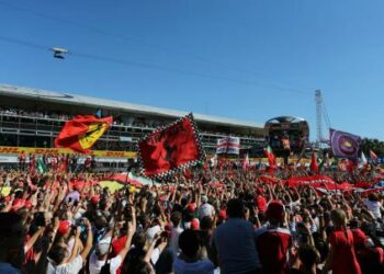 monza_tifosi_2015_podio