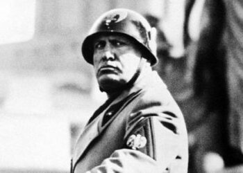 mussolini_fascismo1R439