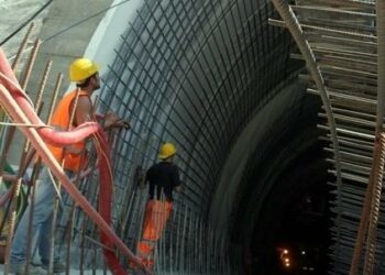 operai_lavoro_tunnelR439