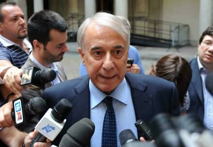 pisapia_microfoni_r439