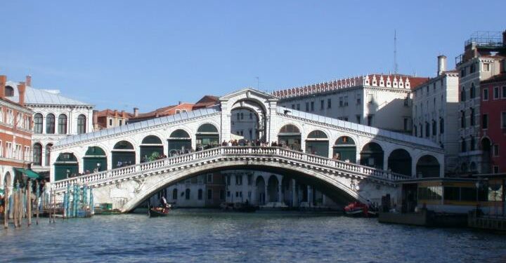 ponte_rialto_wikipedia_2017