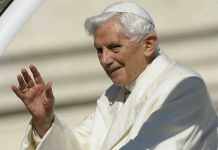 ratzinger_nuova_r439