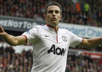 robin_van_persie_united_r400