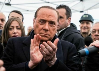 sberlusconi_zoom2R439