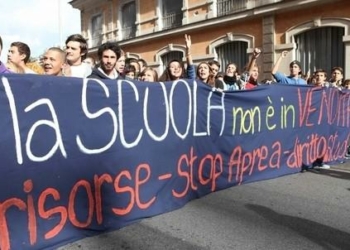 scuola_sciopero1R400