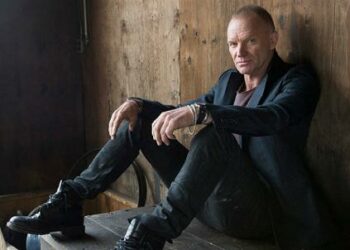 sting-seduto_R439