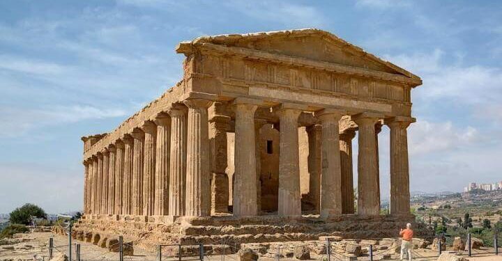 Valle_dei_templi_Agrigento_web_2018