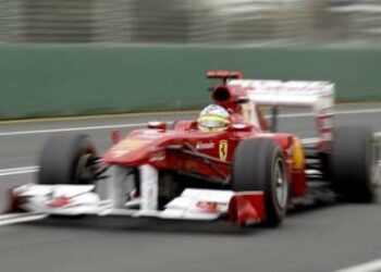 alonso_ferrari_2011_R400