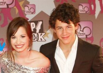 demilovato_nickjonasR375_26ago09