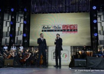 LUCA_PAOLO_radio_italia_live15-w439-h302