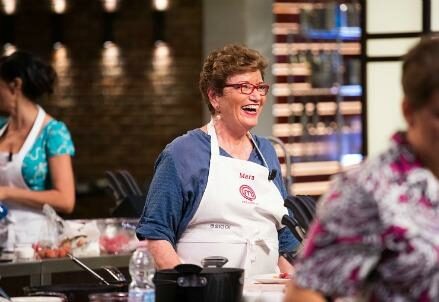 Mara_Maionchi_Celebrity_MasterChef_2017_cs