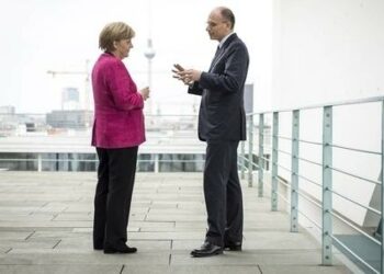 Merkel_letta_terrazzaR439