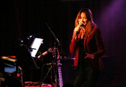 carla_bruni_lapresse_R439