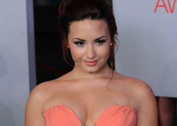 demi-lovato-2