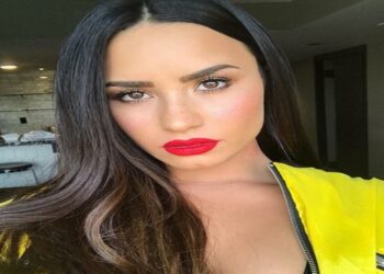 demi_lovato_selfie