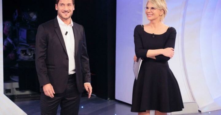 francesco_totti_maria_defilippi_cepostaperte_cs_2018