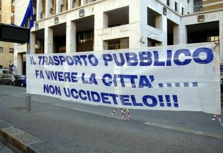 genova_protesta_r439