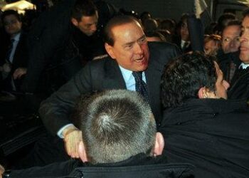 BerlusconiAggressione_R375