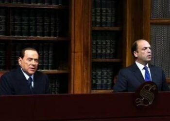 BerlusconiAlfanoConferenzaStampaSenatoR400