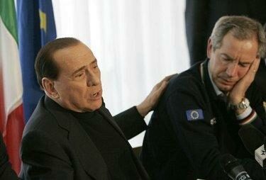 BerlusconiBertolasoLato_R375