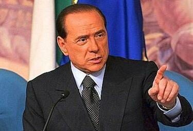 BerlusconiConferenza_R375