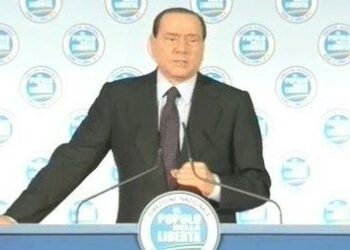 BerlusconiDirezioneNazionalePdl_R375