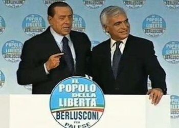 BerlusconiPaleseComizio_R375