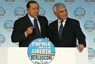 BerlusconiPaleseComizio_R375