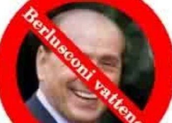 BerlusconiVatteneFacebook_R375